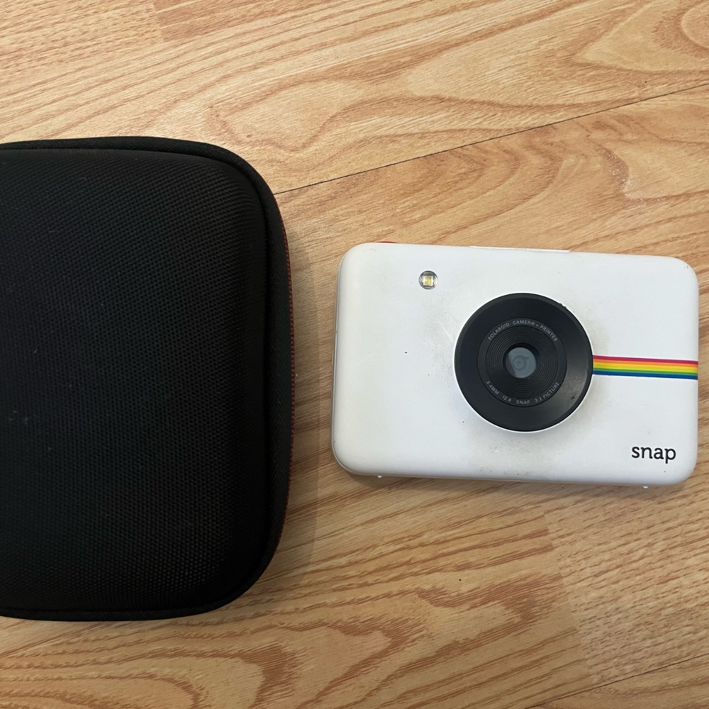Polaroid Snap Camera with Case